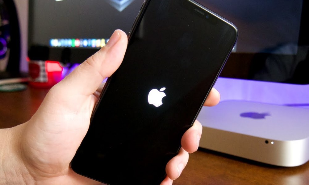 Why-Does-iPhone-Get-Stuck-on-the-Apple-Logo